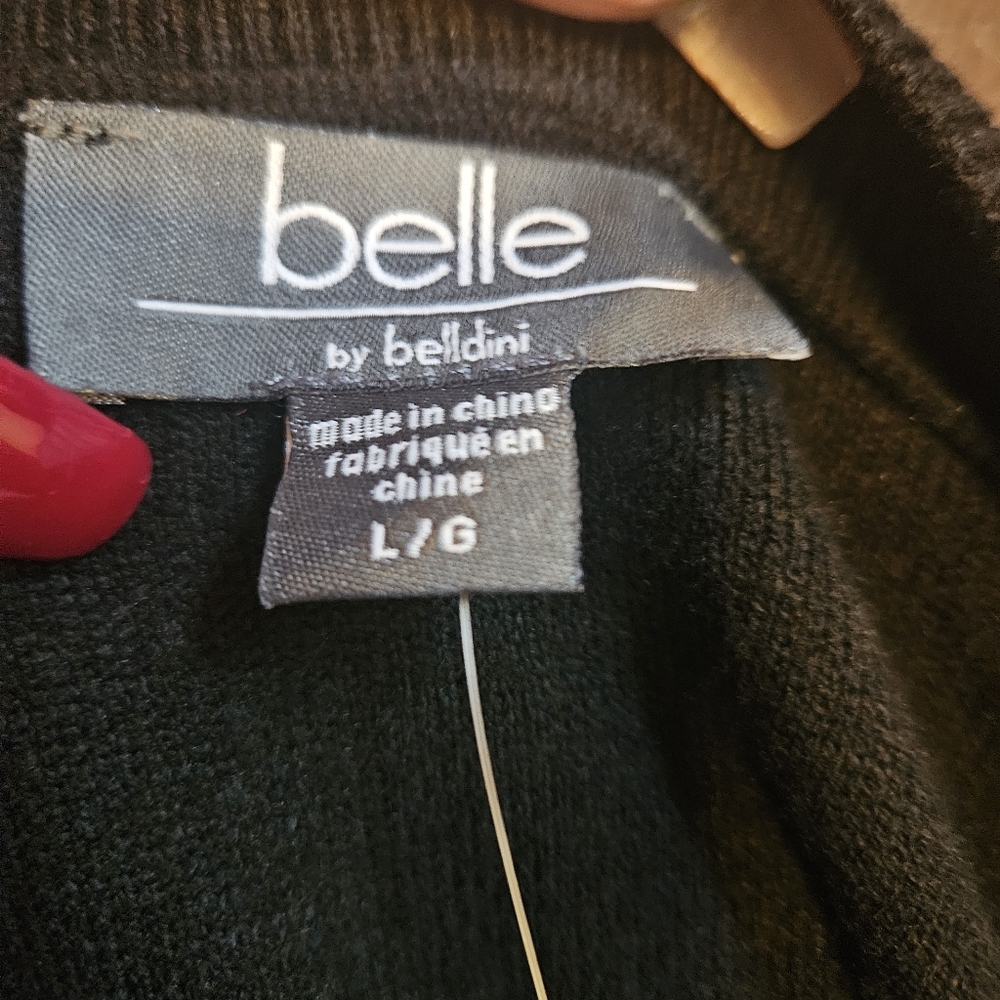 Belledini  Elegant Black V-Neck Sweater with Bow Details - Picture 10 of 10